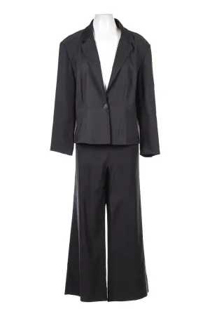 Apart Impressions Suit