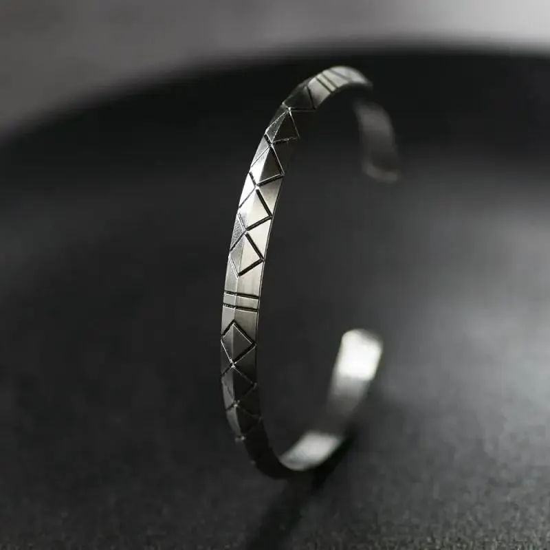 Retro Side Engraved Letter Square Open Bracelet Men and Women Couple Cuff Bracelet Fashion Romantic Casual Party Jewelry Gift