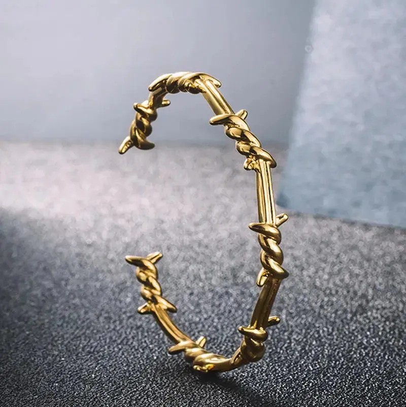 Retro Side Engraved Letter Square Open Bracelet Men and Women Couple Cuff Bracelet Fashion Romantic Casual Party Jewelry Gift
