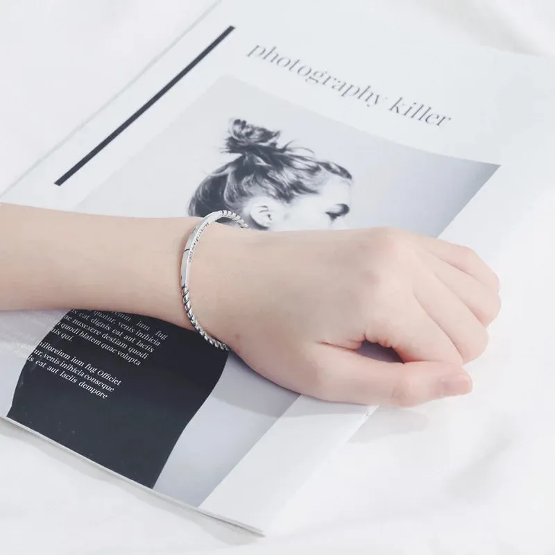 Retro Side Engraved Letter Square Open Bracelet Men and Women Couple Cuff Bracelet Fashion Romantic Casual Party Jewelry Gift