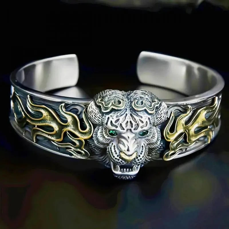 Retro Side Engraved Letter Square Open Bracelet Men and Women Couple Cuff Bracelet Fashion Romantic Casual Party Jewelry Gift