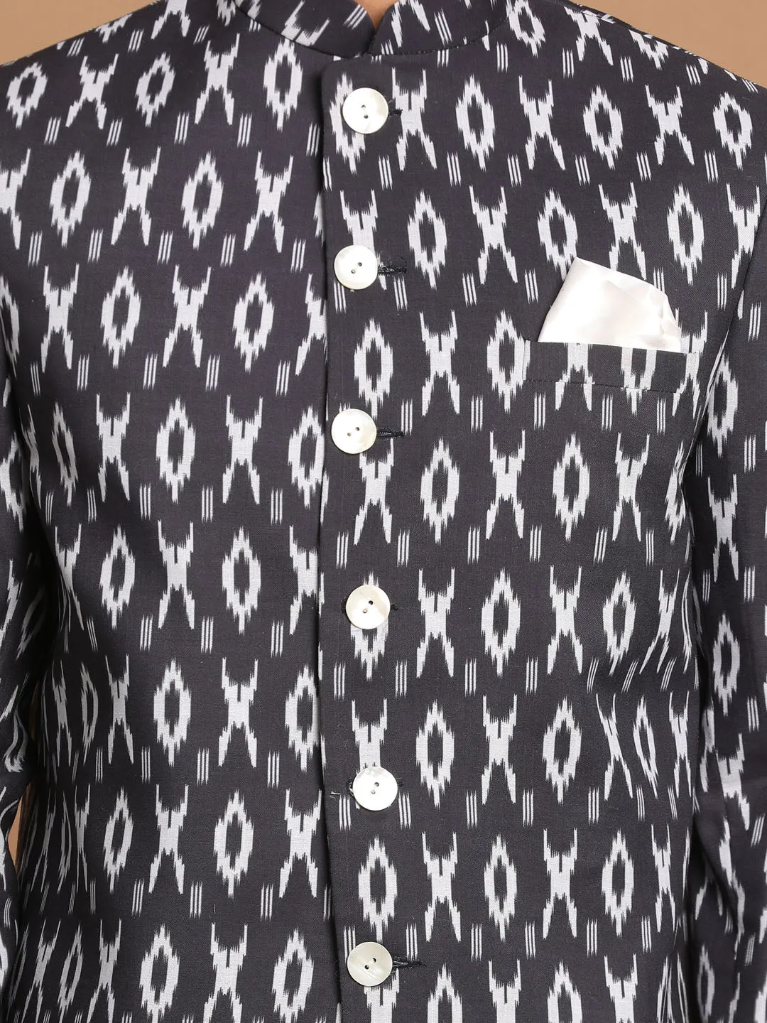 VASTRAMAY Black Ikkat Print Kurta Set